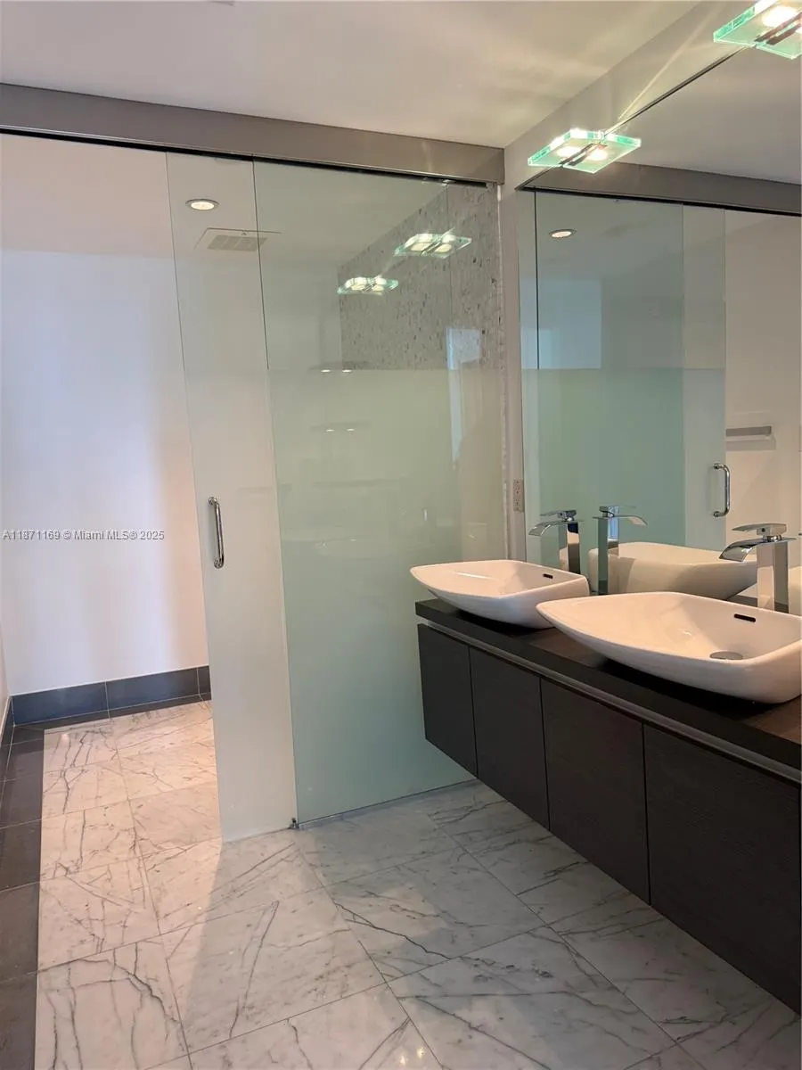 200 Biscayne Boulevard Way, #3109