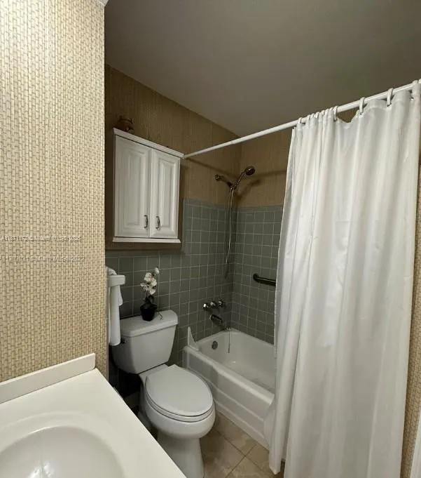 2825 NE 33rd Ave, #204