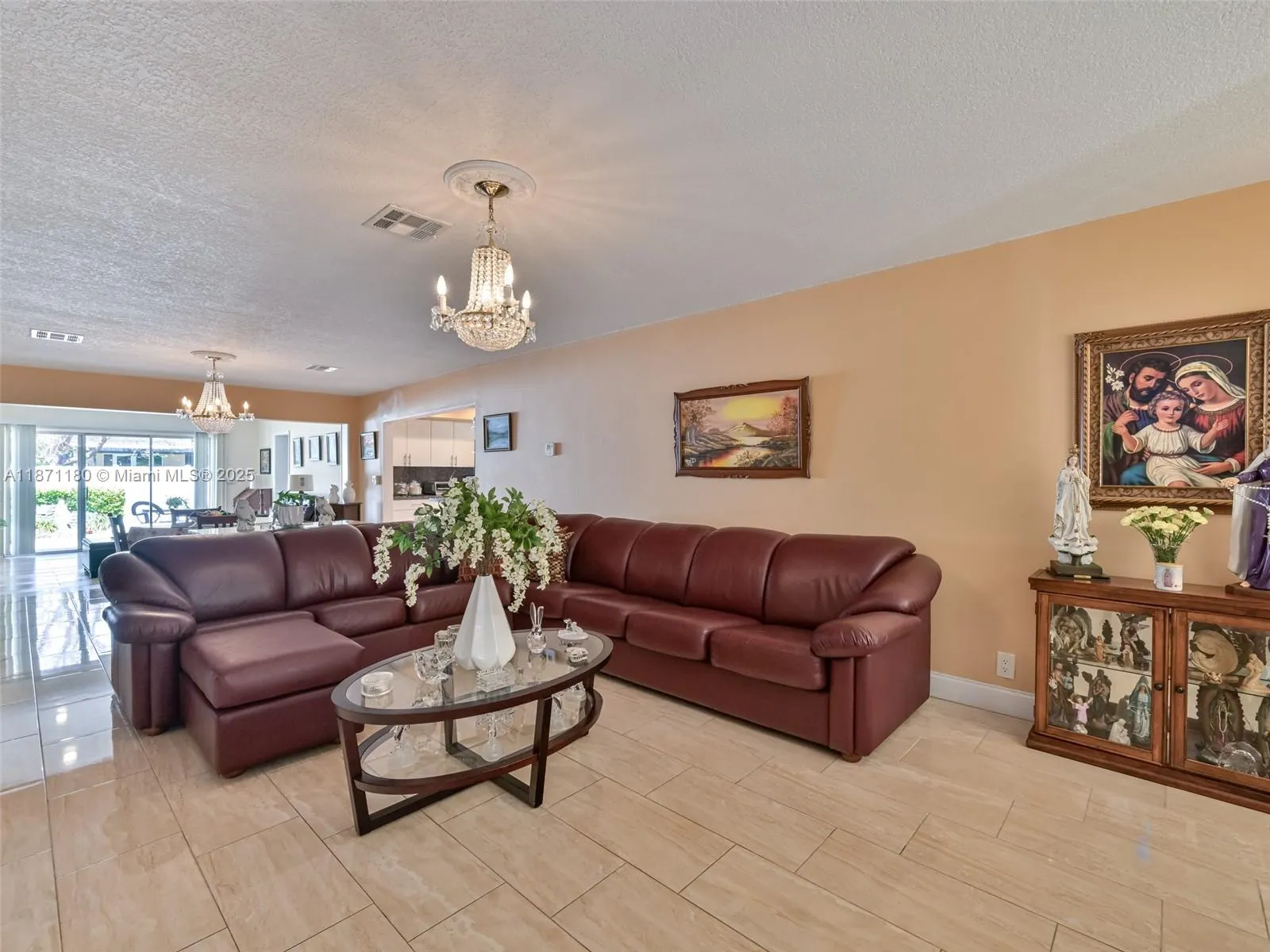 104 N 31st Ct