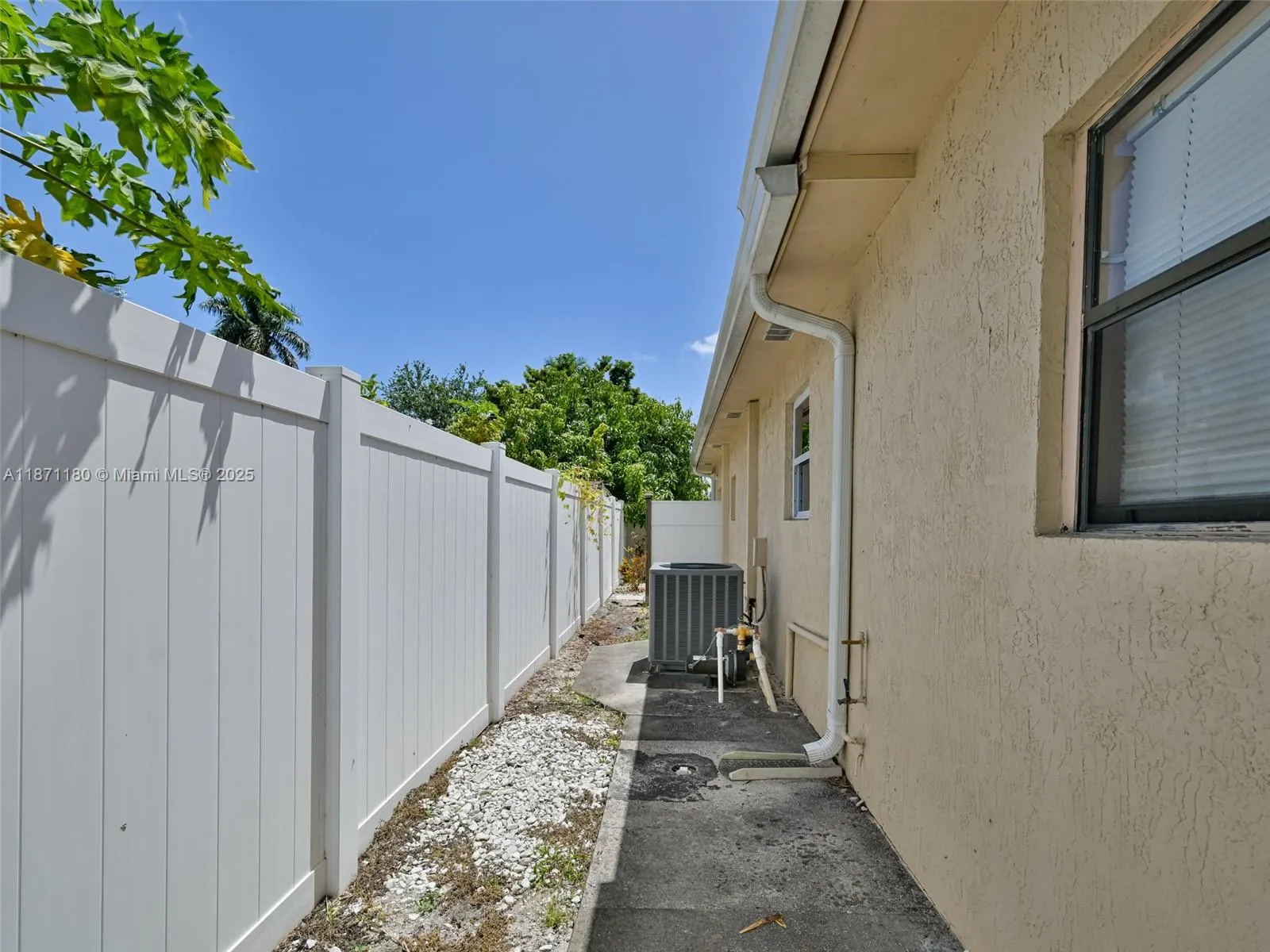 104 N 31st Ct