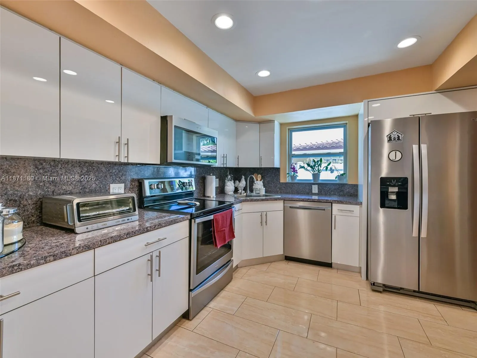 104 N 31st Ct