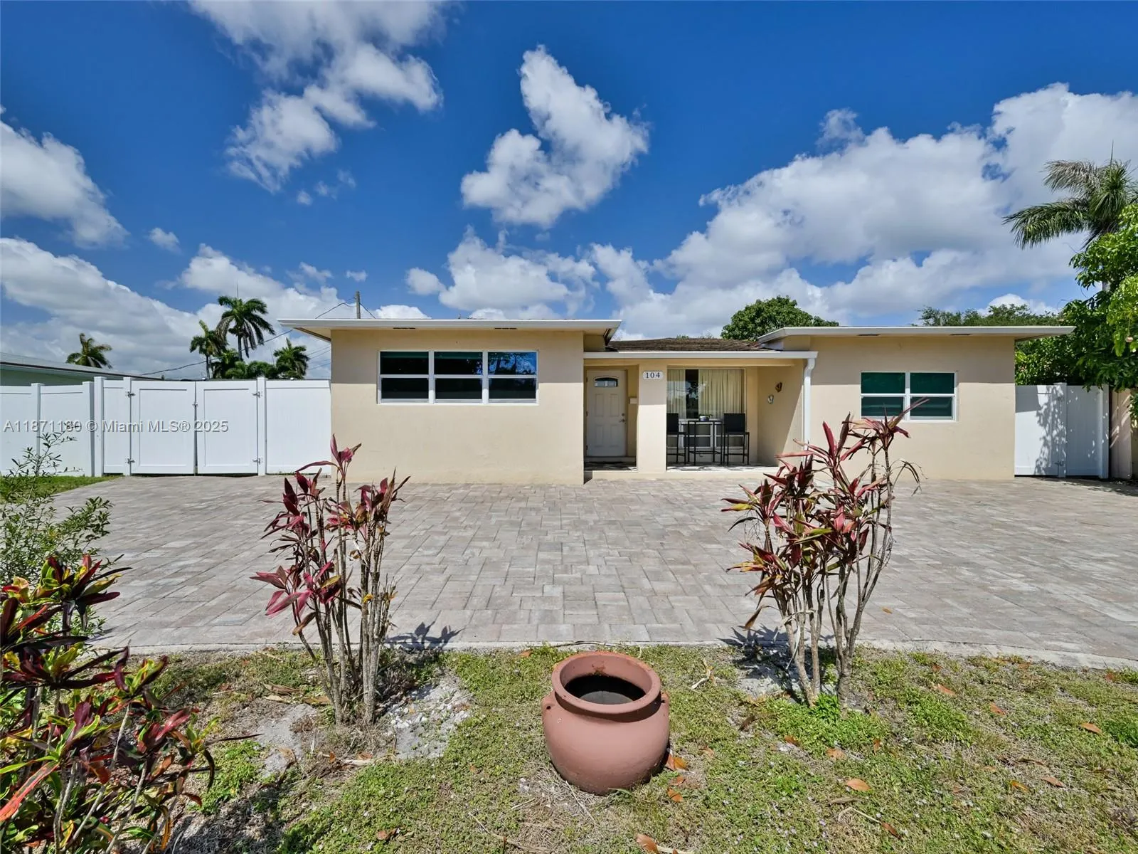 104 N 31st Ct