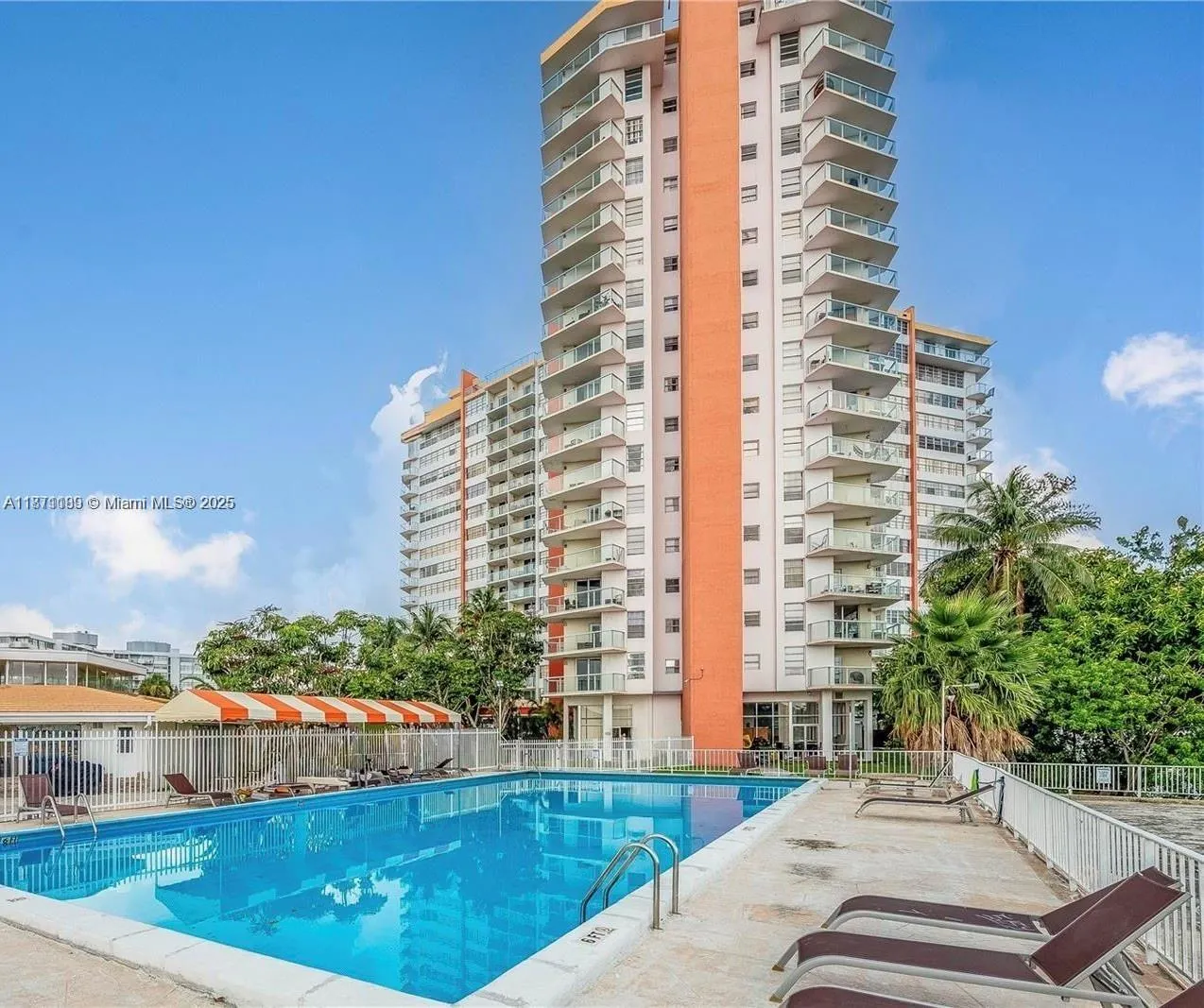 1351 NE Miami Gardens Dr, #511E