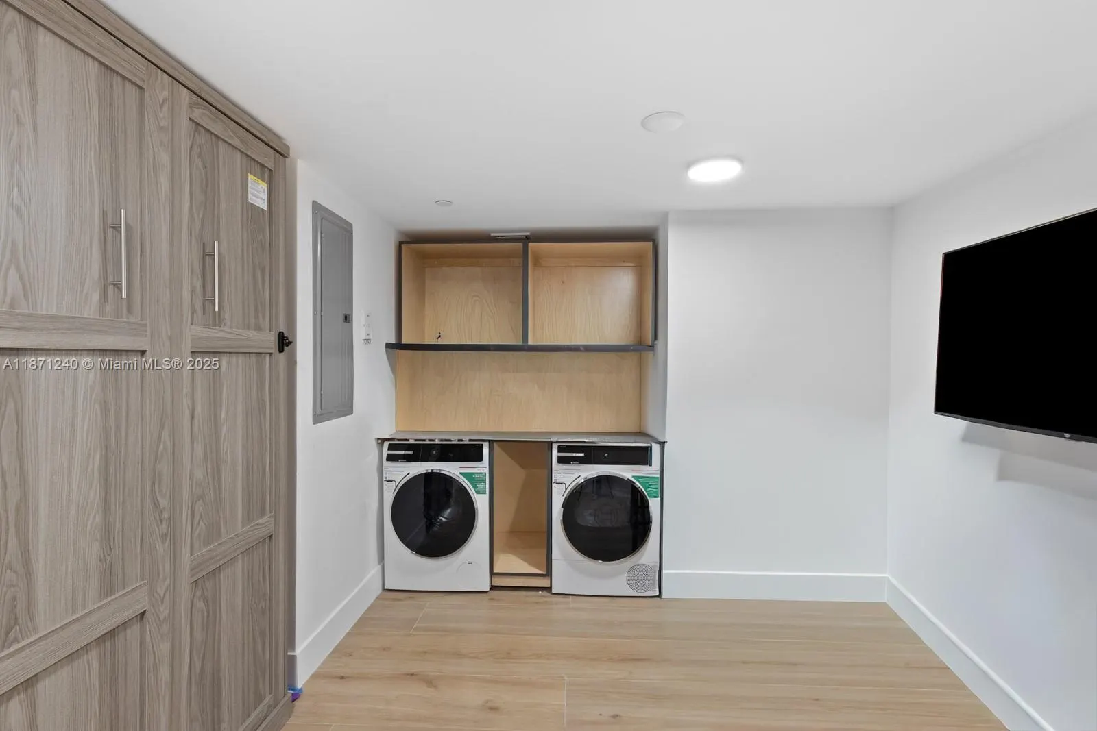 251 Crandon Blvd, #1036