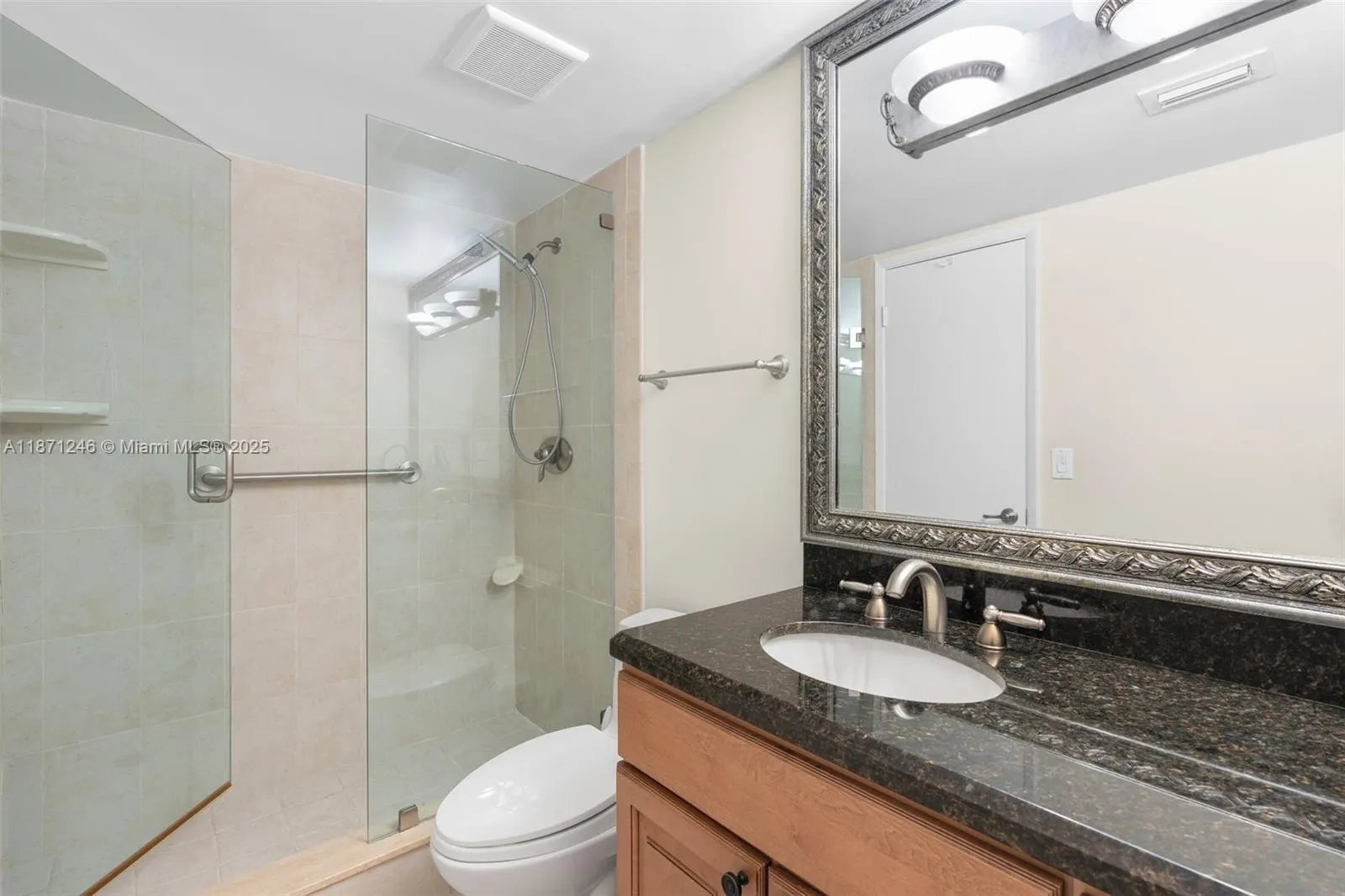 1051 Hillsboro Mile, #805E
