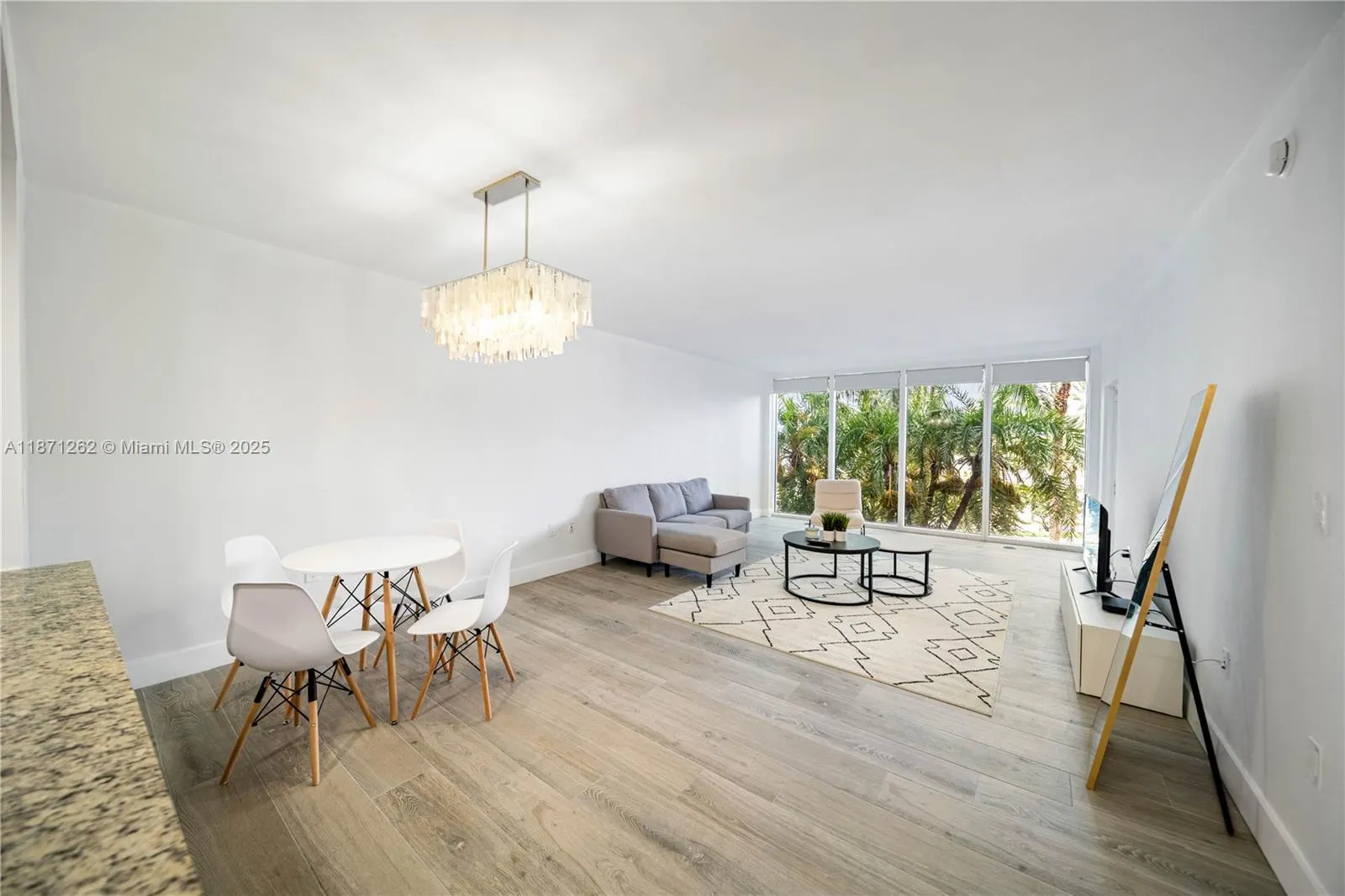 10275 Collins Ave, #224