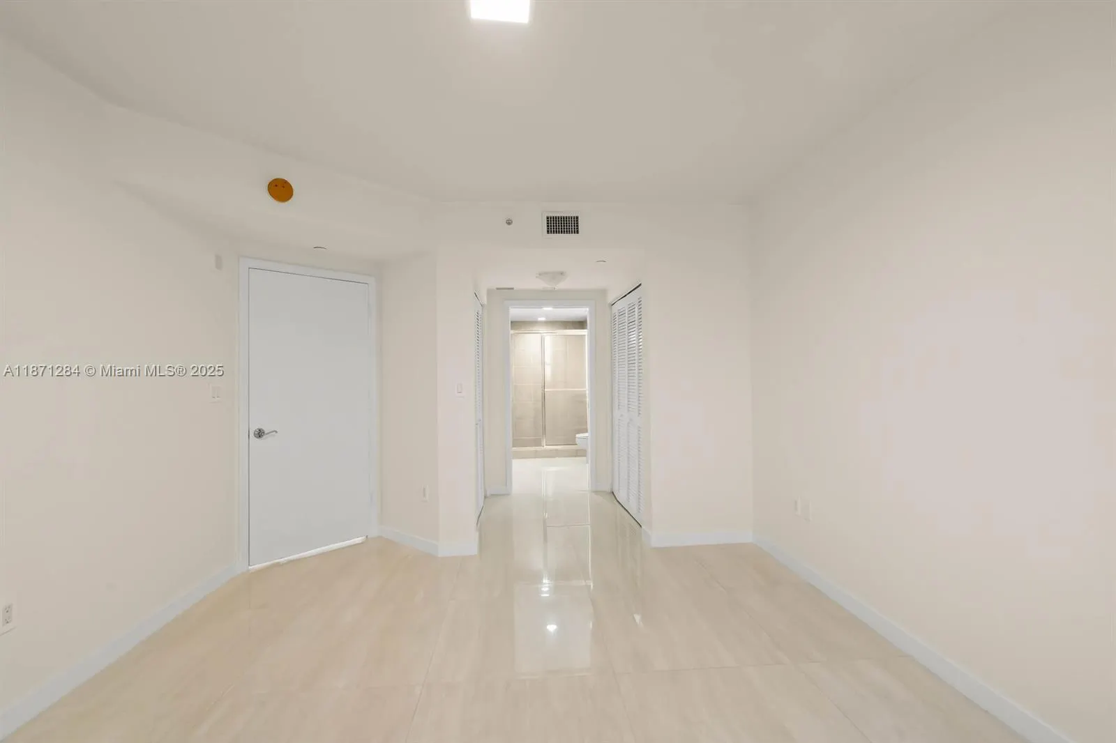 19501 W Country Club Dr, #1410