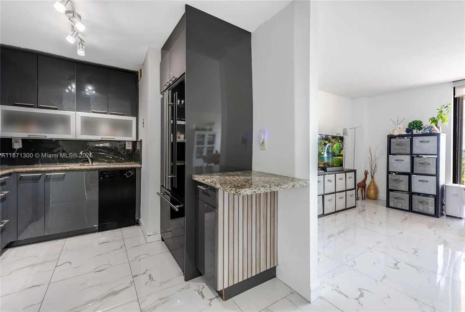 2450 NE 135th St, #607