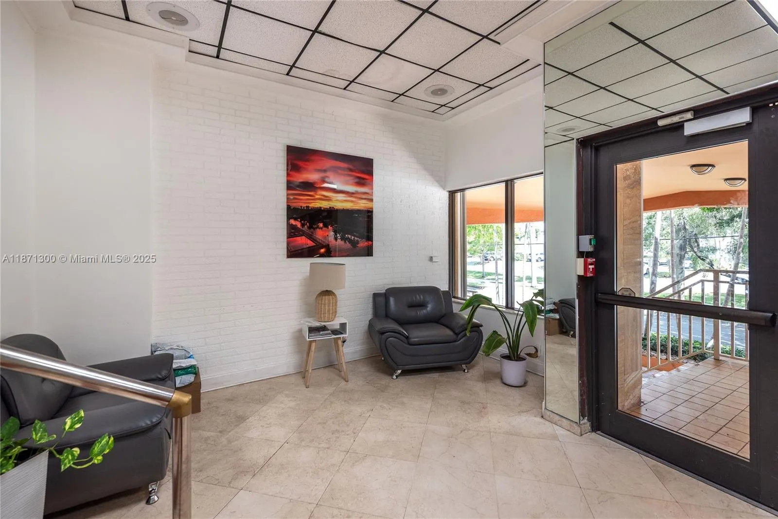 2450 NE 135th St, #607
