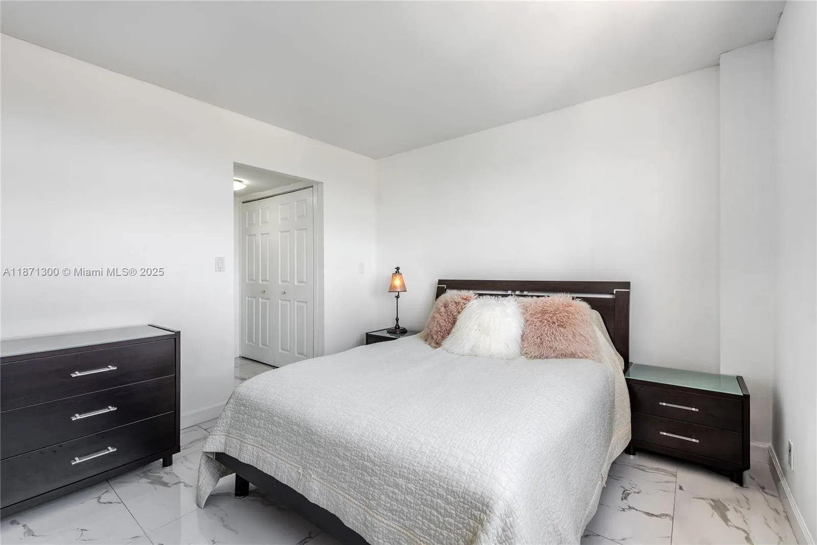 2450 NE 135th St, #607