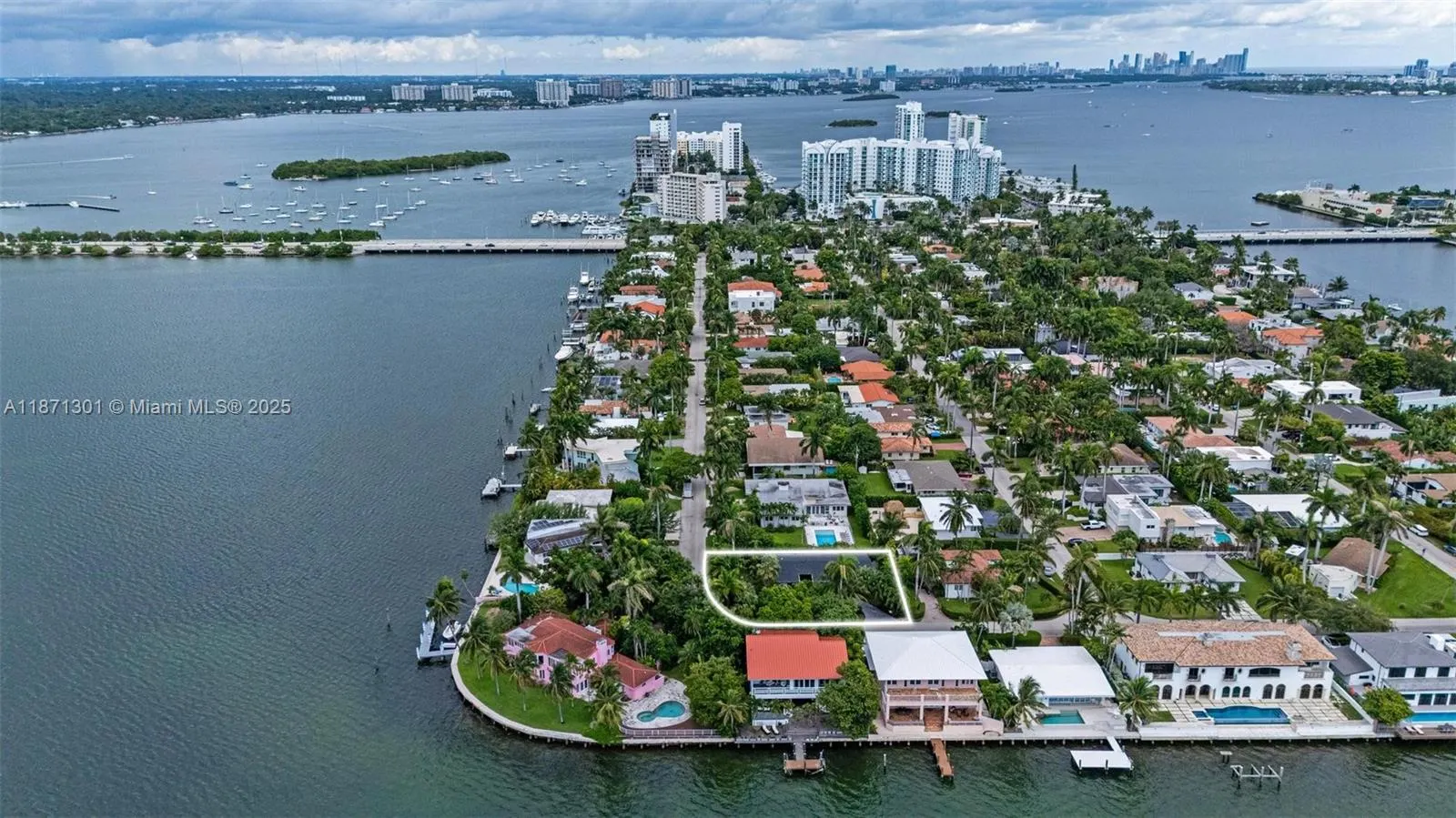 7401 Miami View Dr