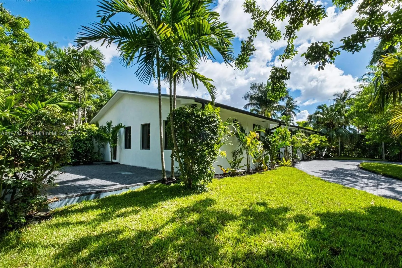 7401 Miami View Dr