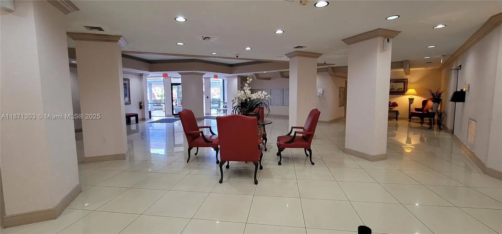 1300 NE Miami Gardens Dr, #517E