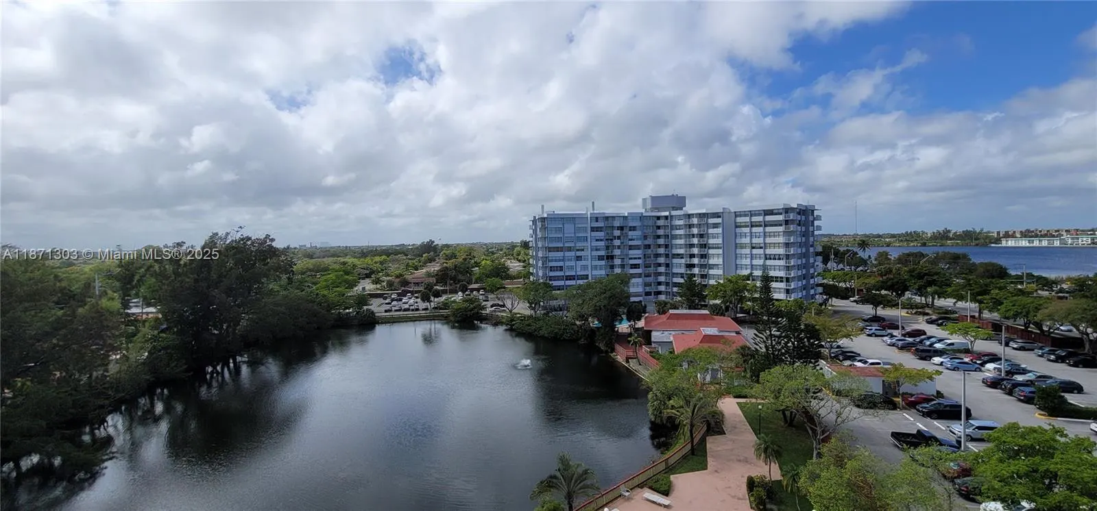 1300 NE Miami Gardens Dr, #517E