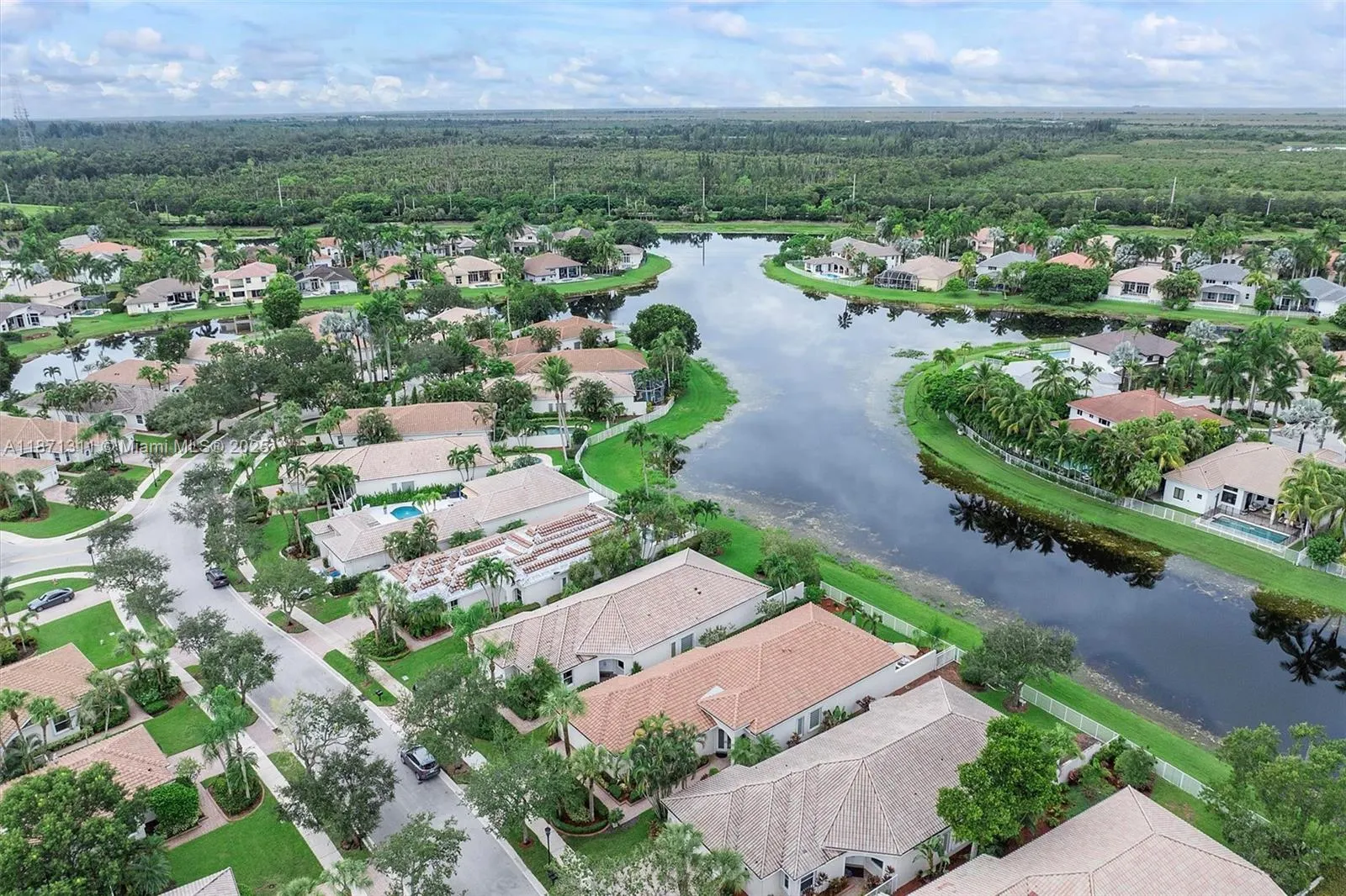 2557 Bay Pointe Dr