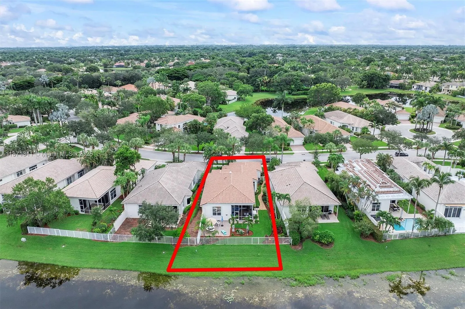 2557 Bay Pointe Dr