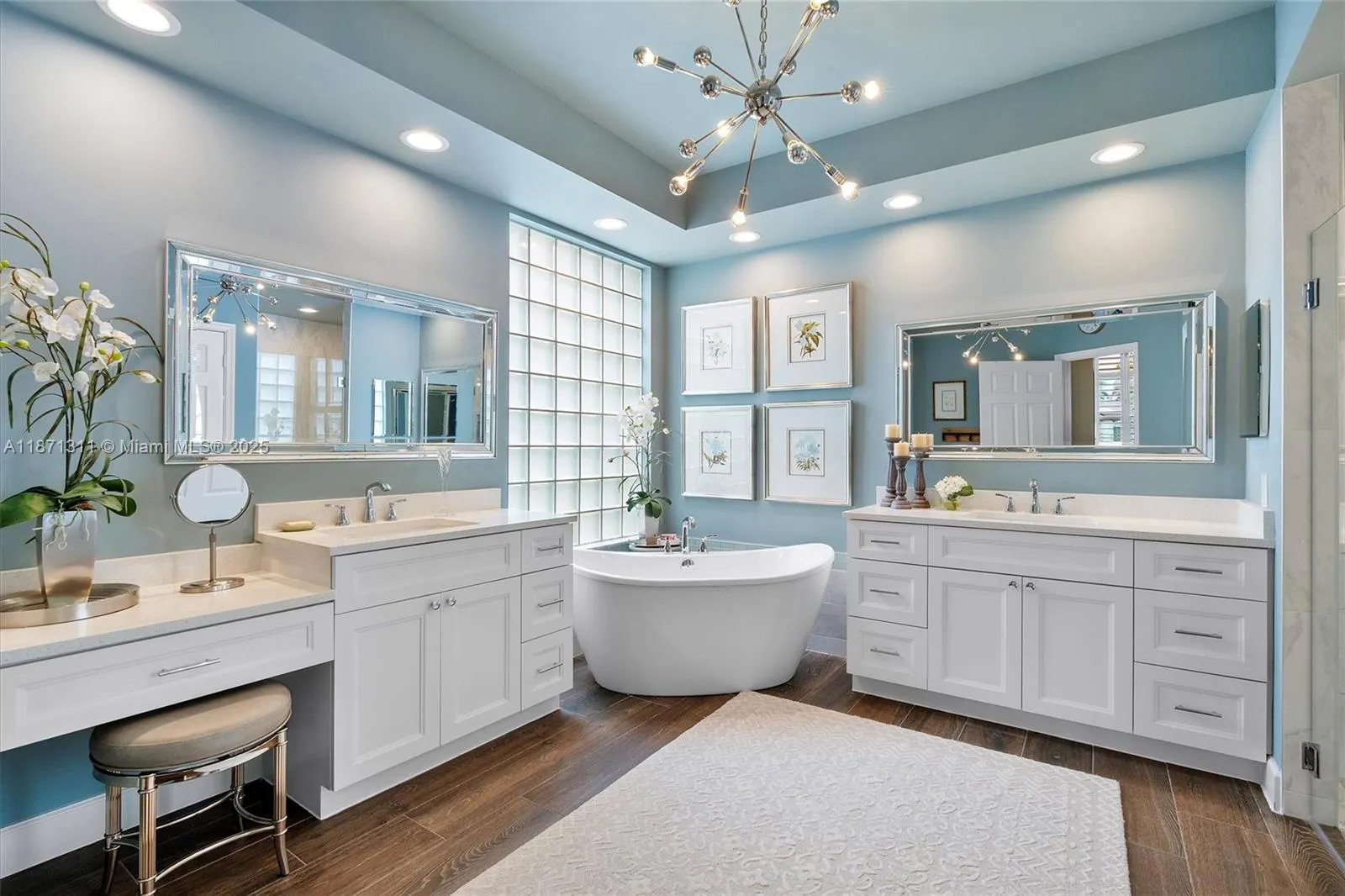 2557 Bay Pointe Dr