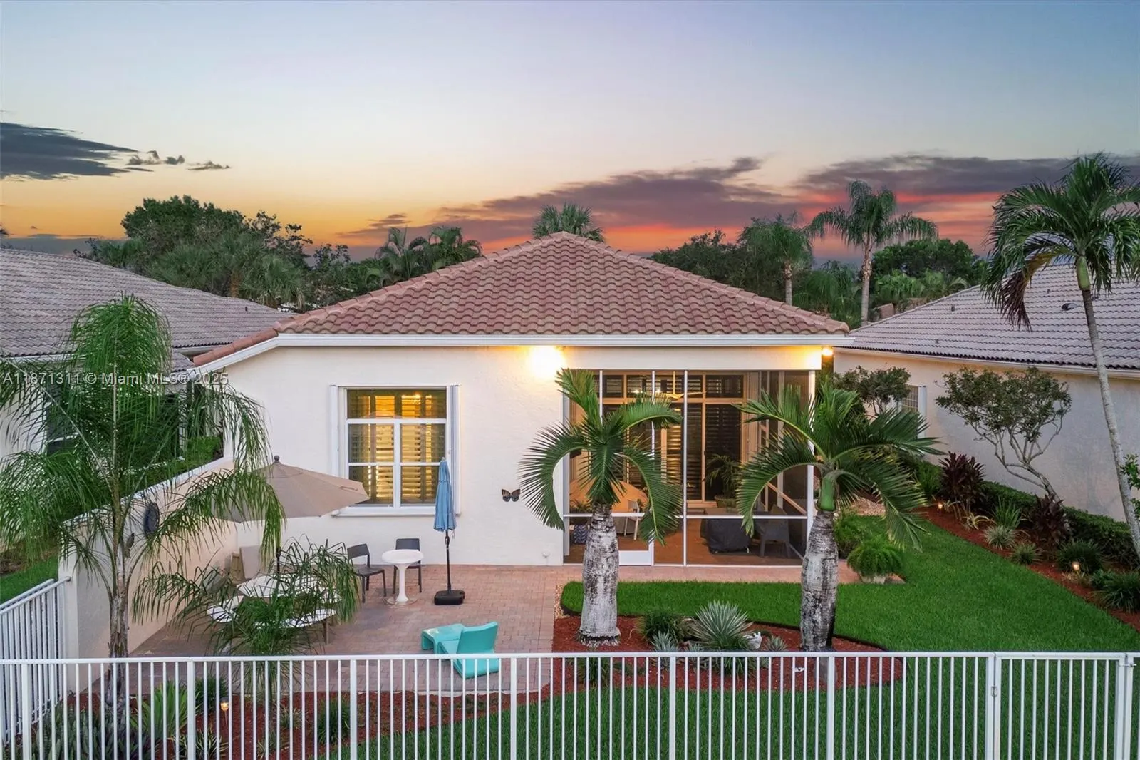 2557 Bay Pointe Dr