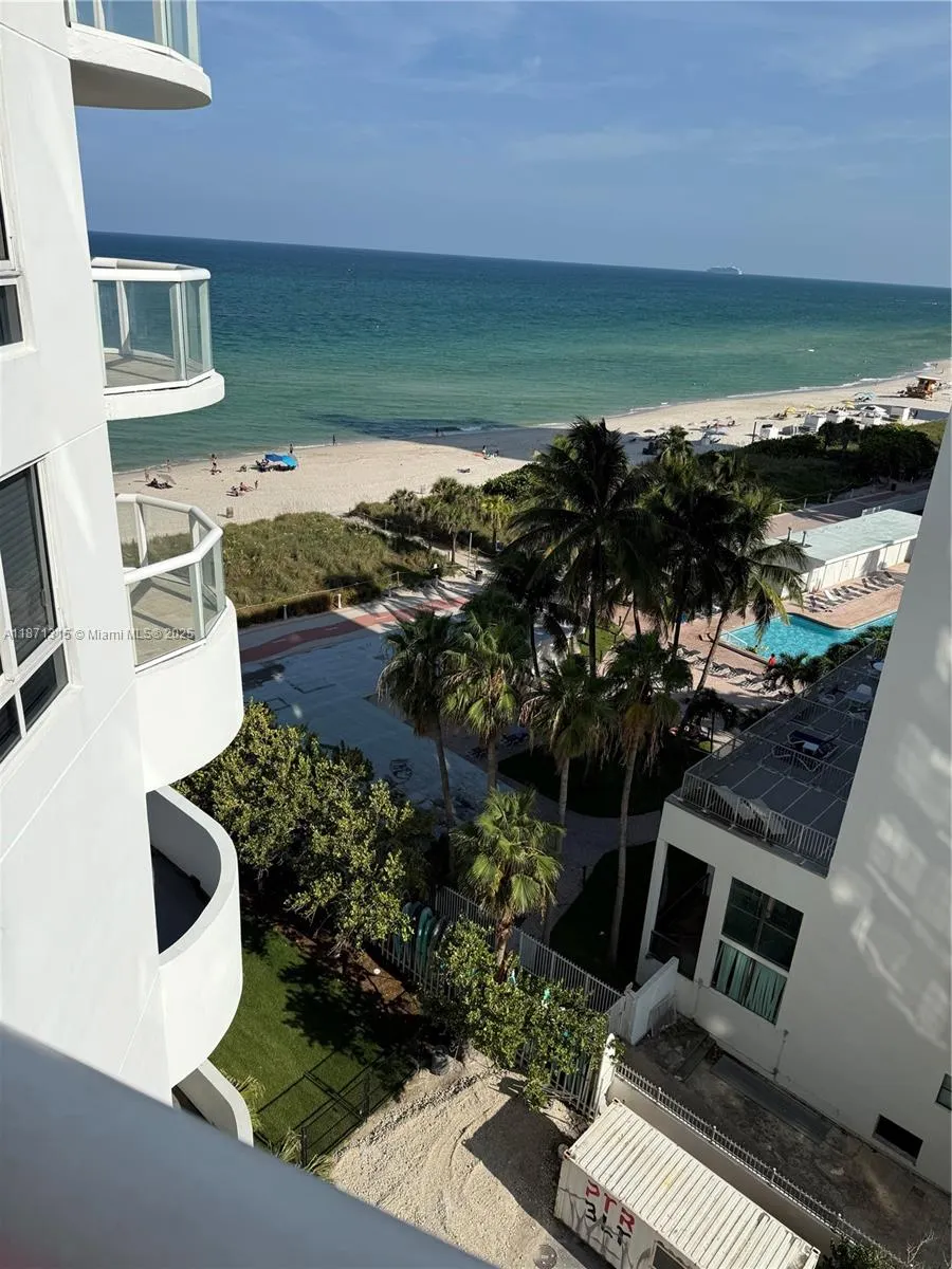 6365 Collins Ave, #904
