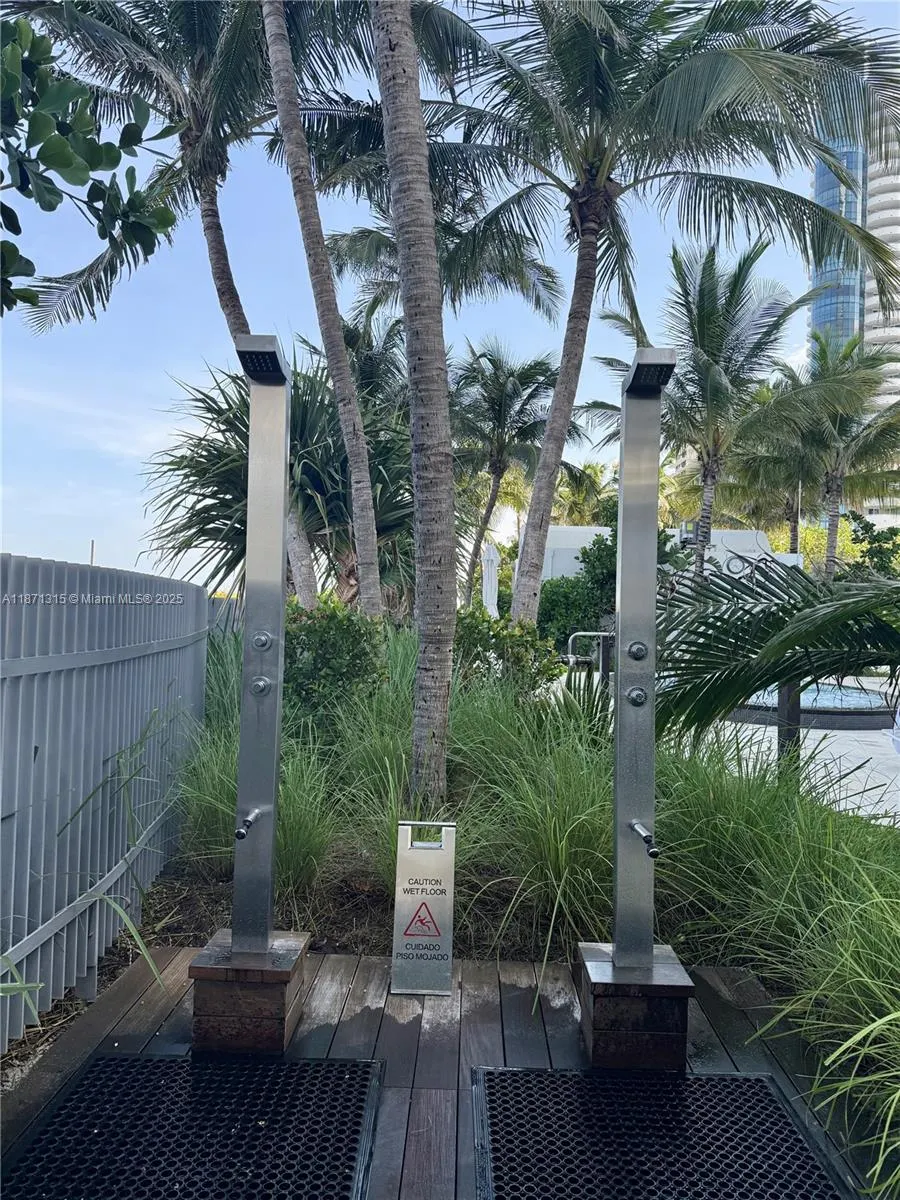 6365 Collins Ave, #904