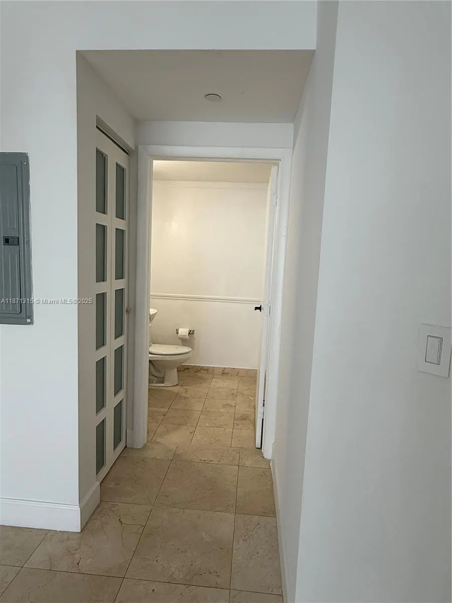 6365 Collins Ave, #904