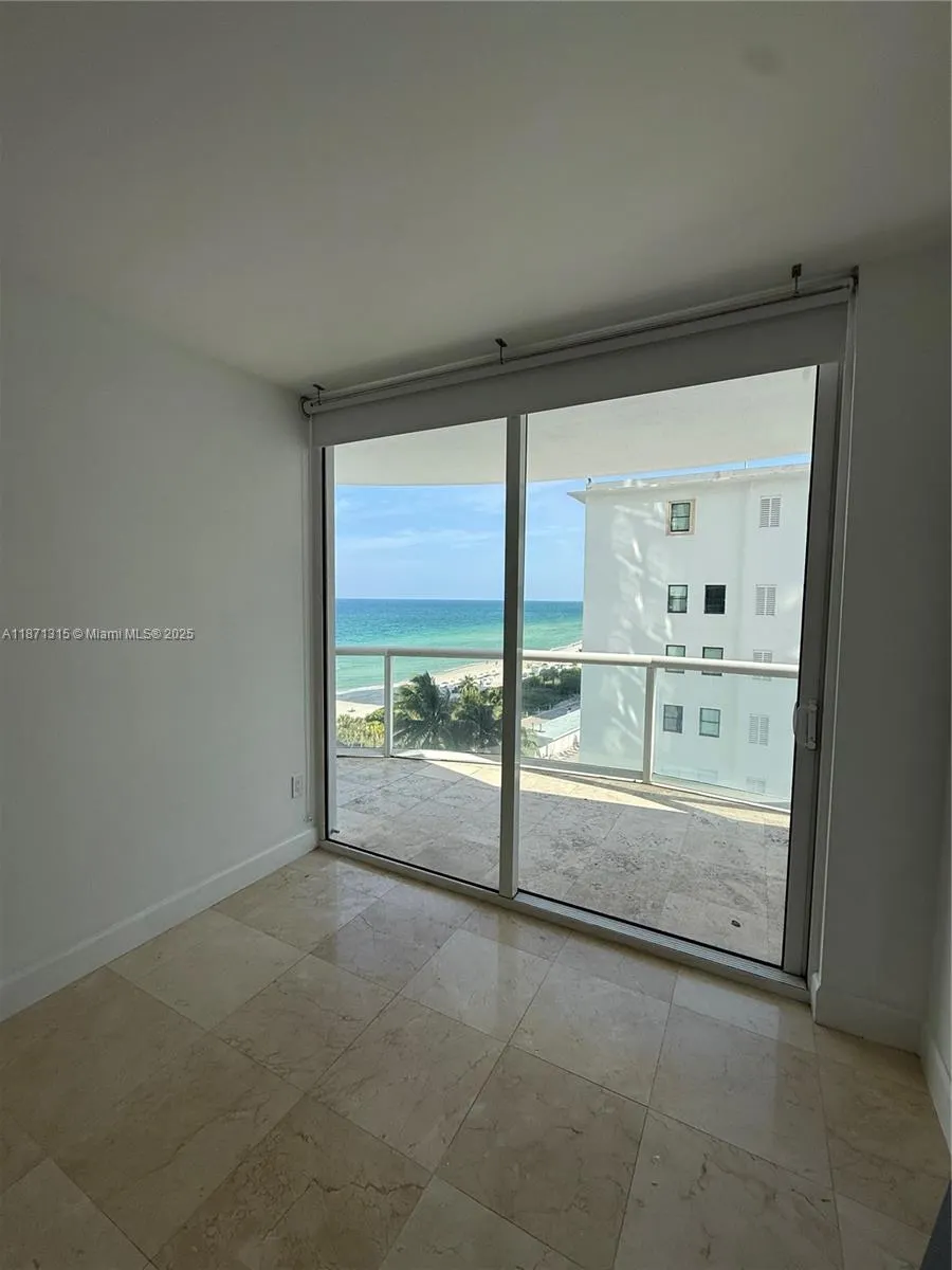 6365 Collins Ave, #904
