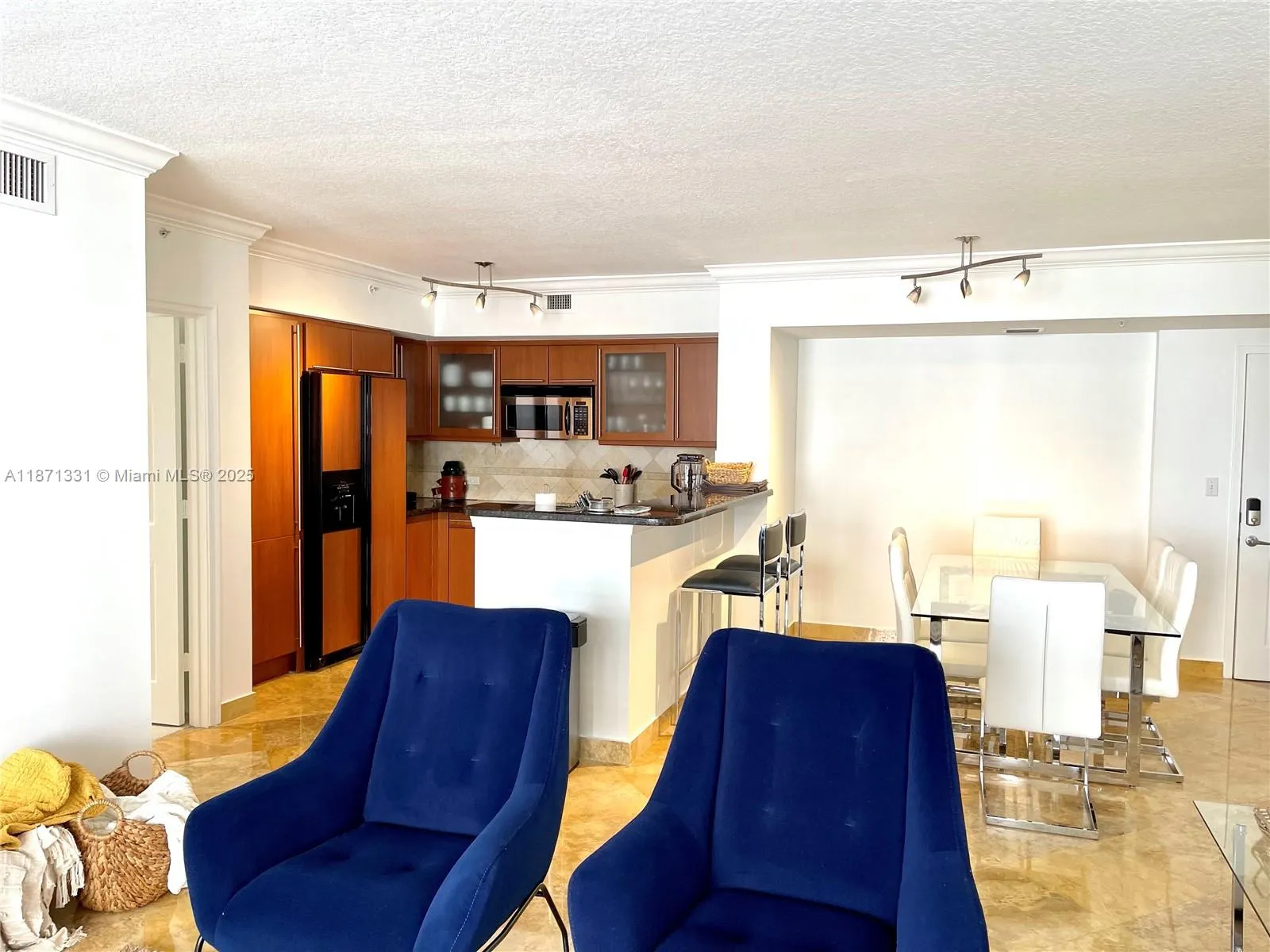 2080 S Ocean Dr, #604