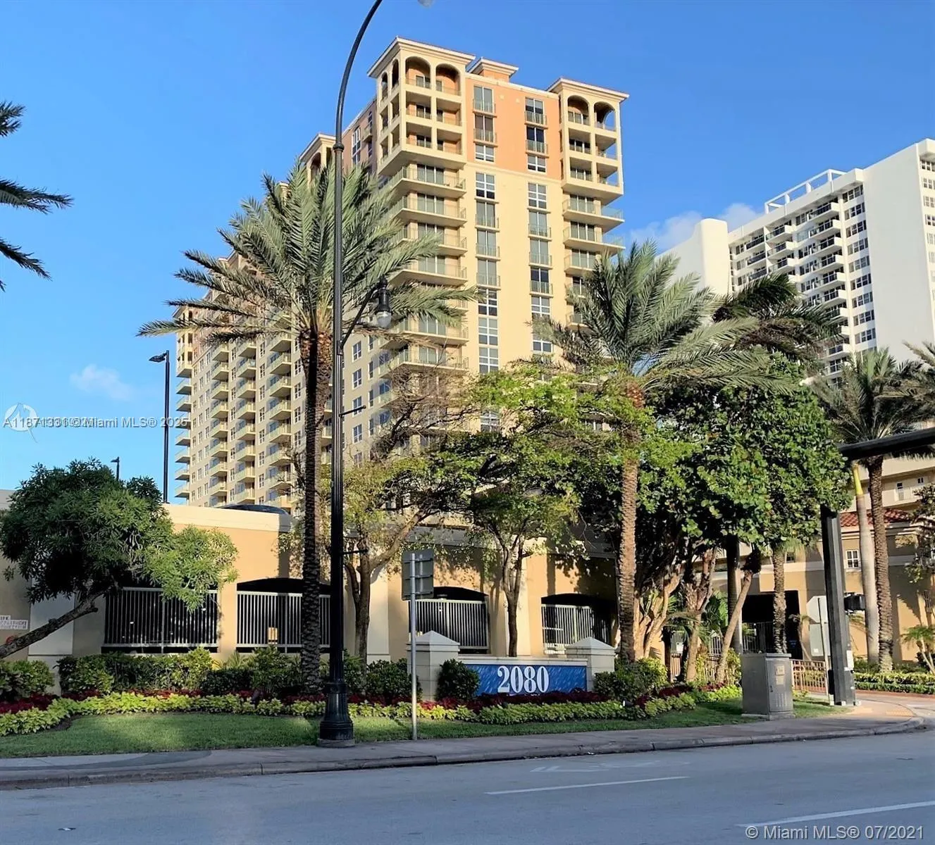 2080 S Ocean Dr, #604