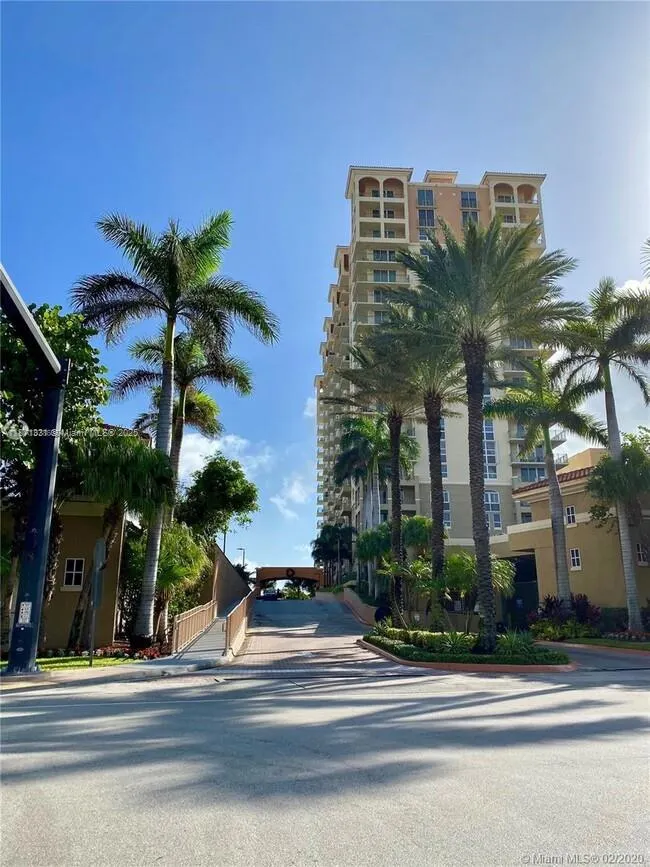2080 S Ocean Dr, #604