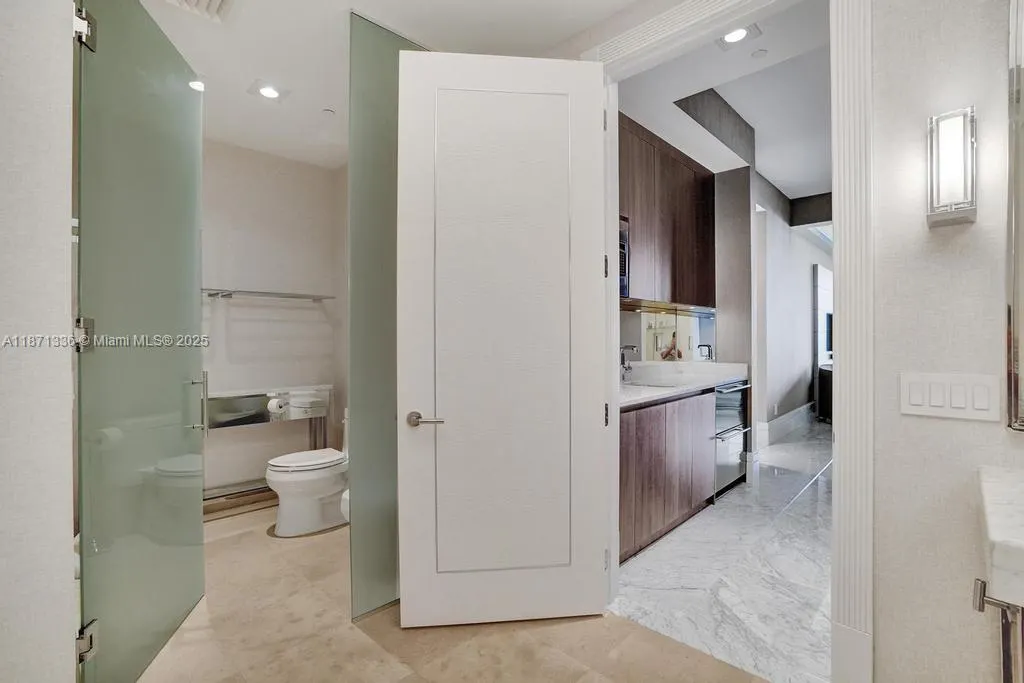 9705 Collins Ave, #702N