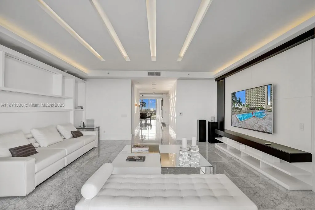 9705 Collins Ave, #702N