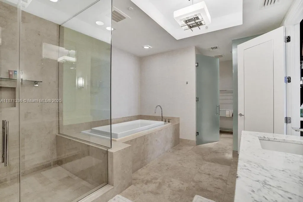 9705 Collins Ave, #702N