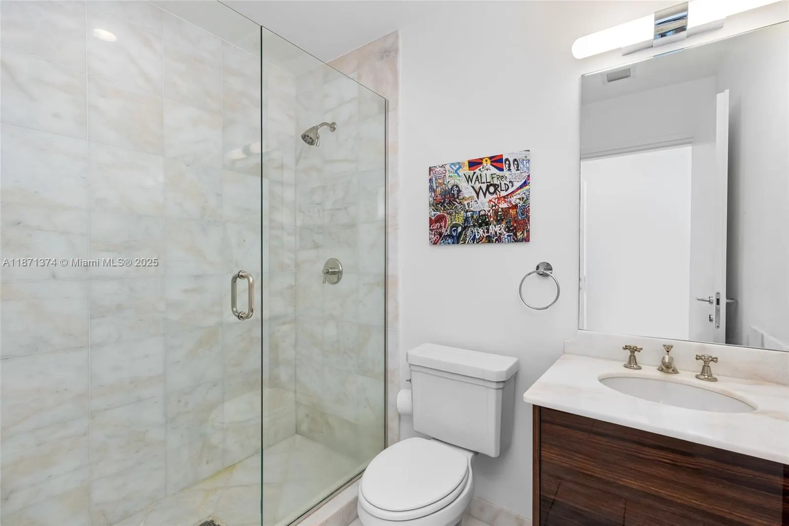 50 S Pointe Dr, #1005