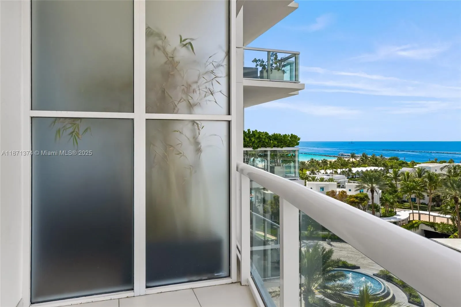 50 S Pointe Dr, #1005
