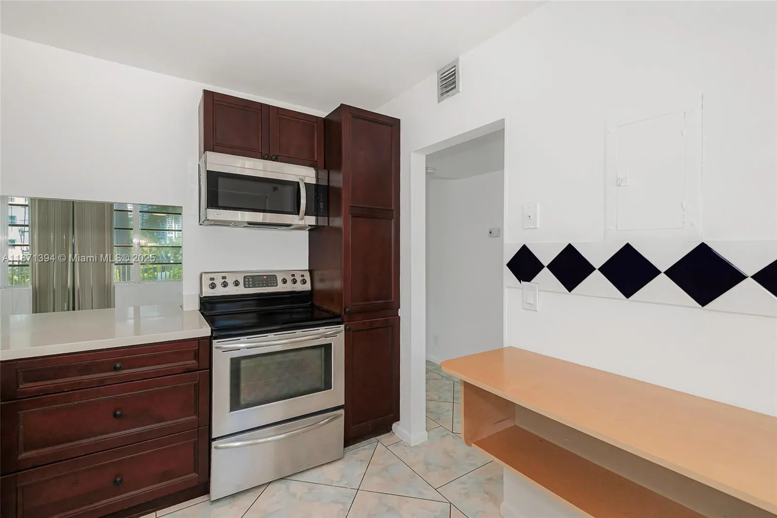 3181 S Ocean Dr, #302