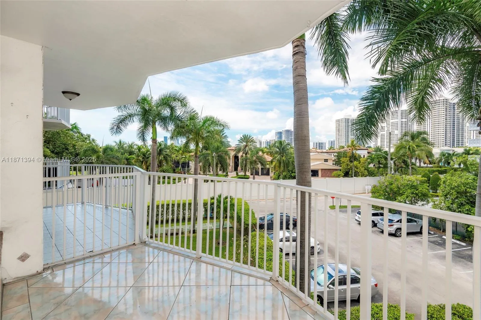 3181 S Ocean Dr, #302