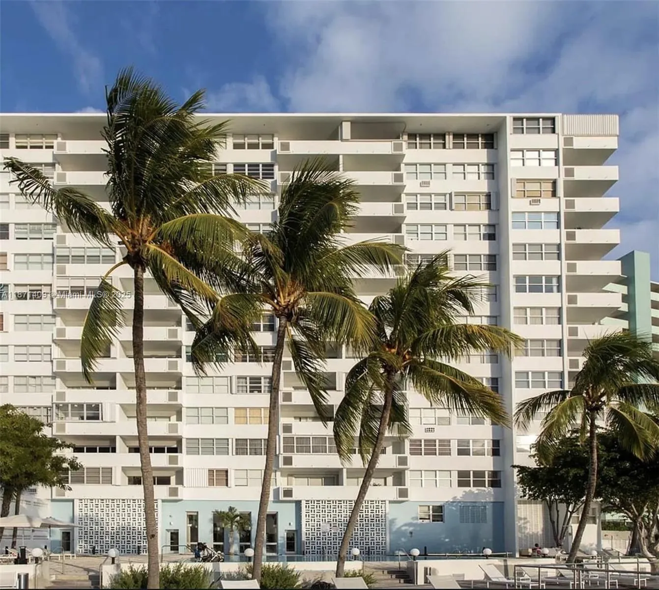 3 Island Ave, #09I