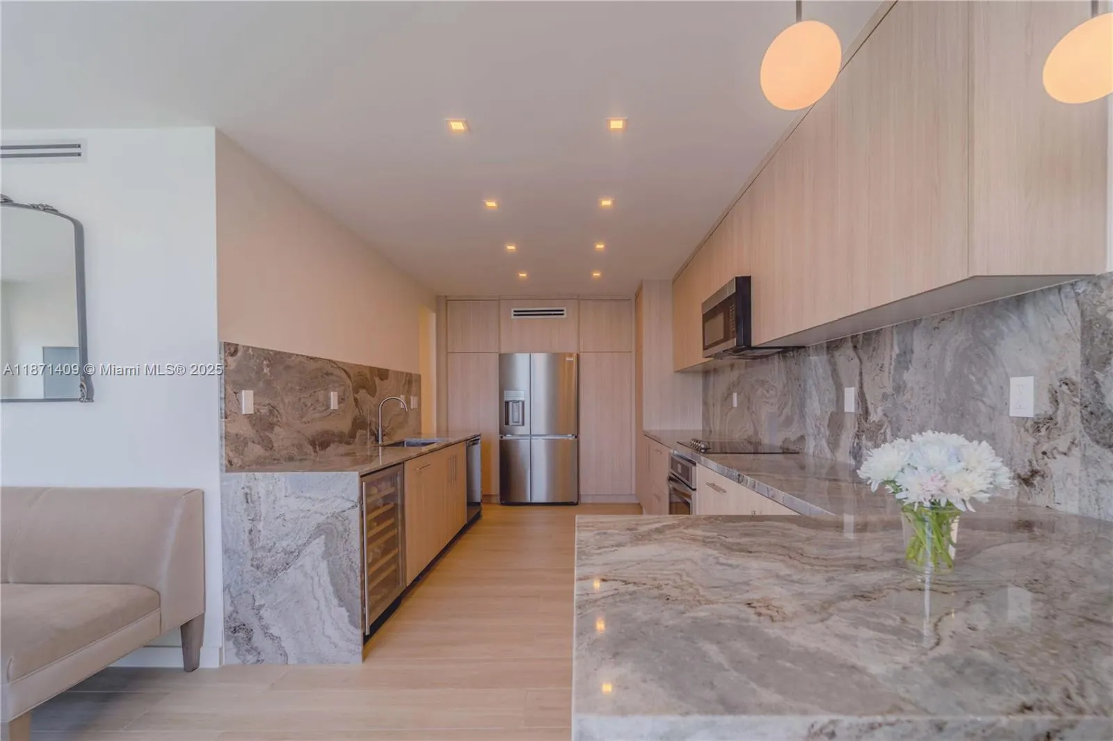 3 Island Ave, #09I