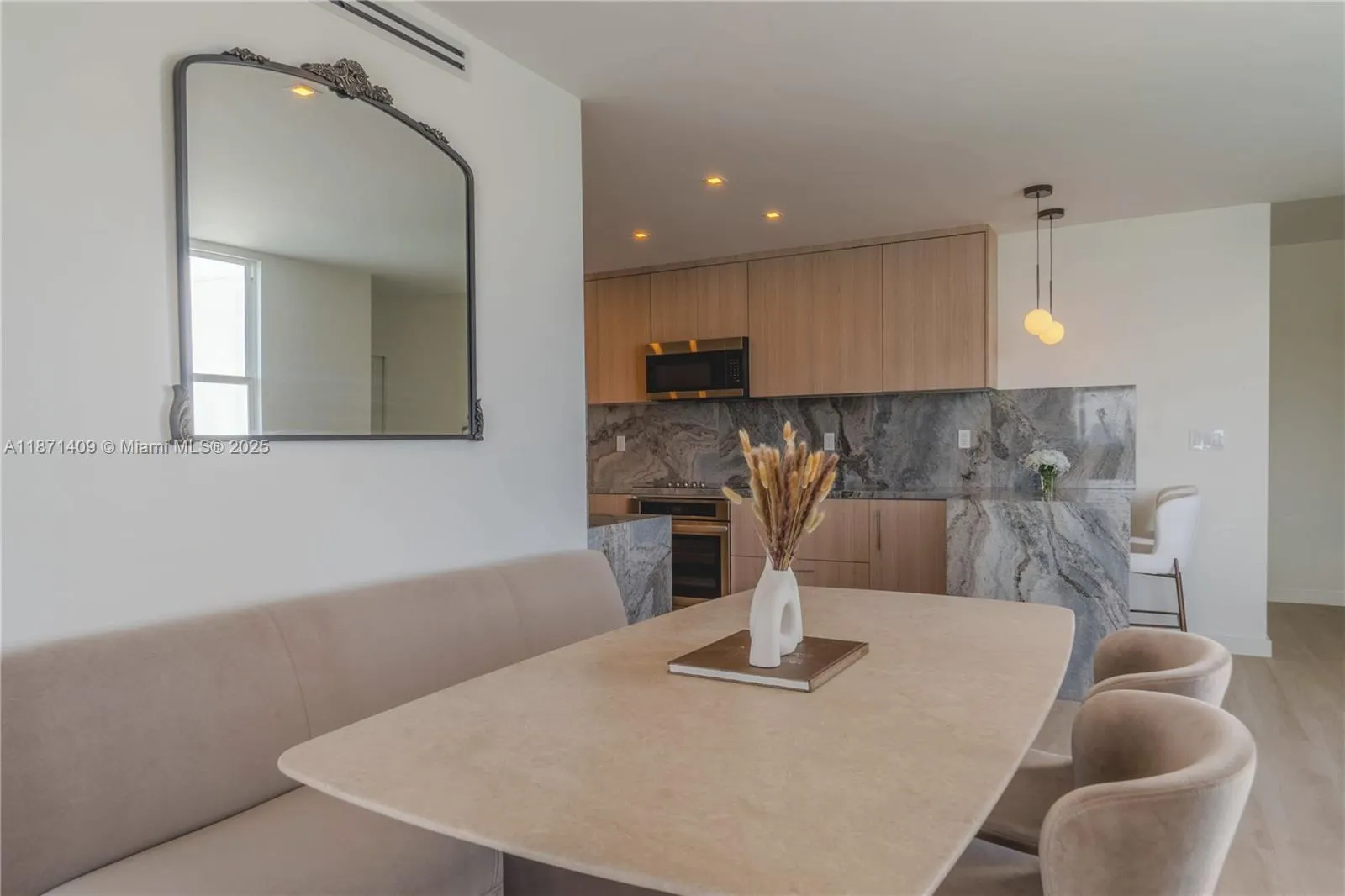 3 Island Ave, #09I