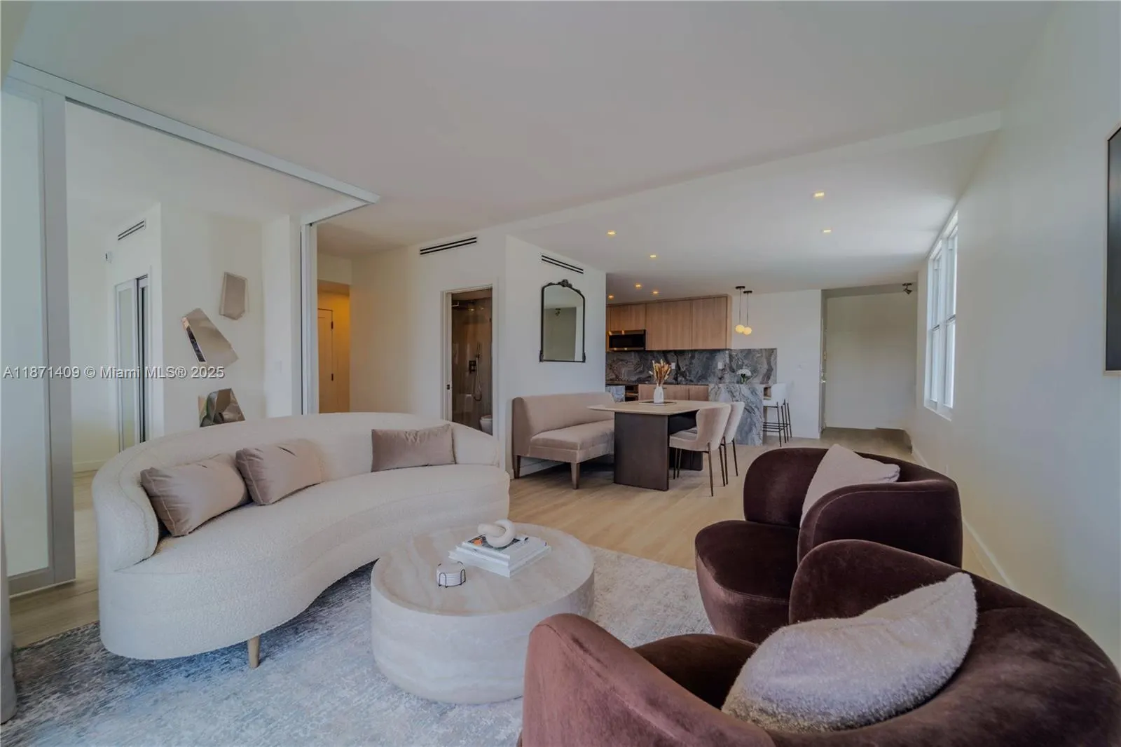 3 Island Ave, #09I