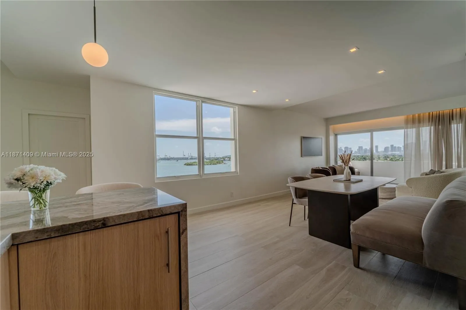 3 Island Ave, #09I