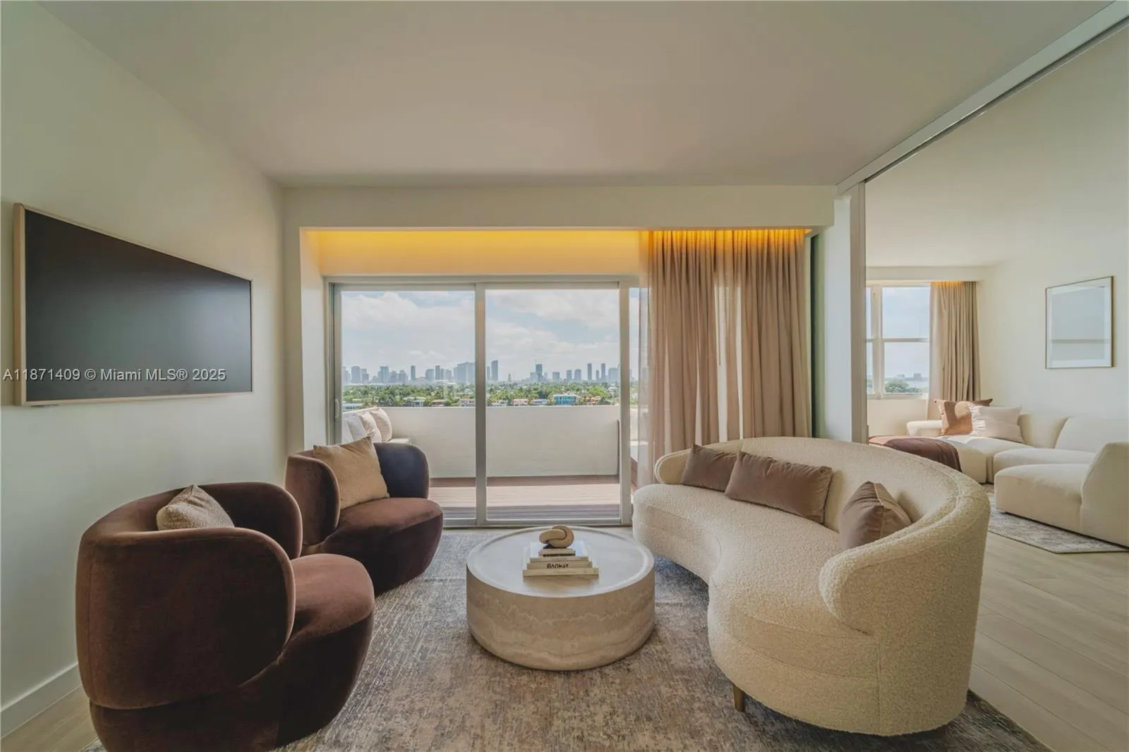 3 Island Ave, #09I
