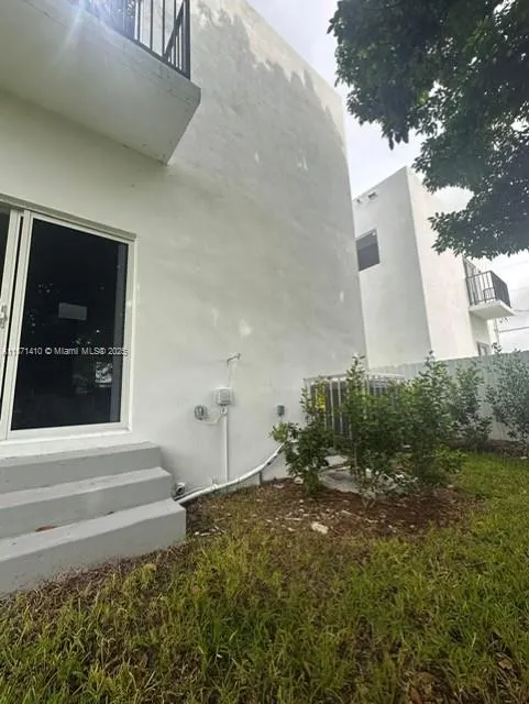 532 NW 17th Ave, #0