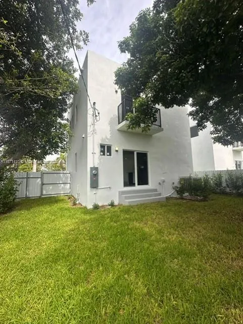 532 NW 17th Ave, #0