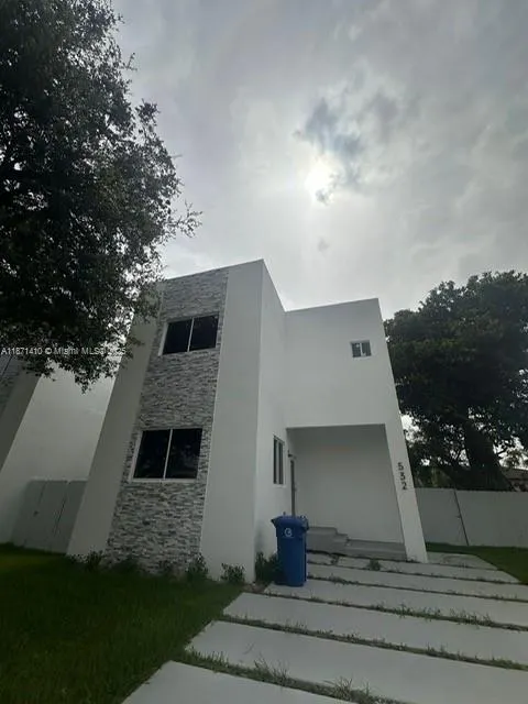 532 NW 17th Ave, #0
