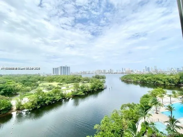 16385 Biscayne Blvd, #1402