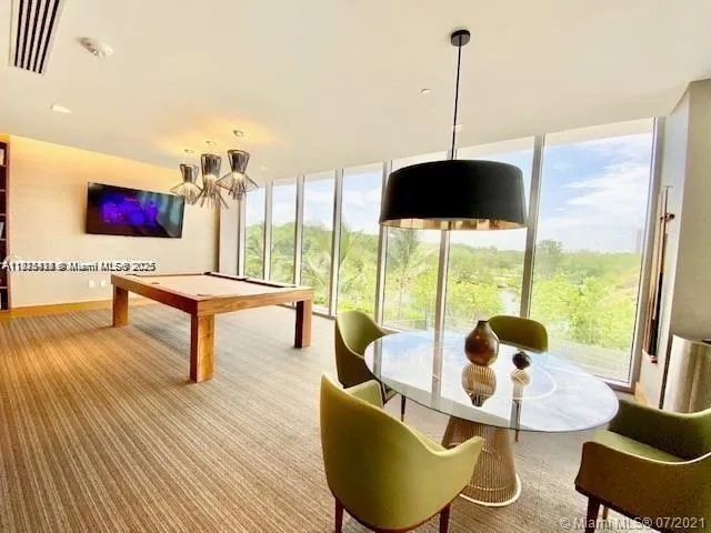 16385 Biscayne Blvd, #1402