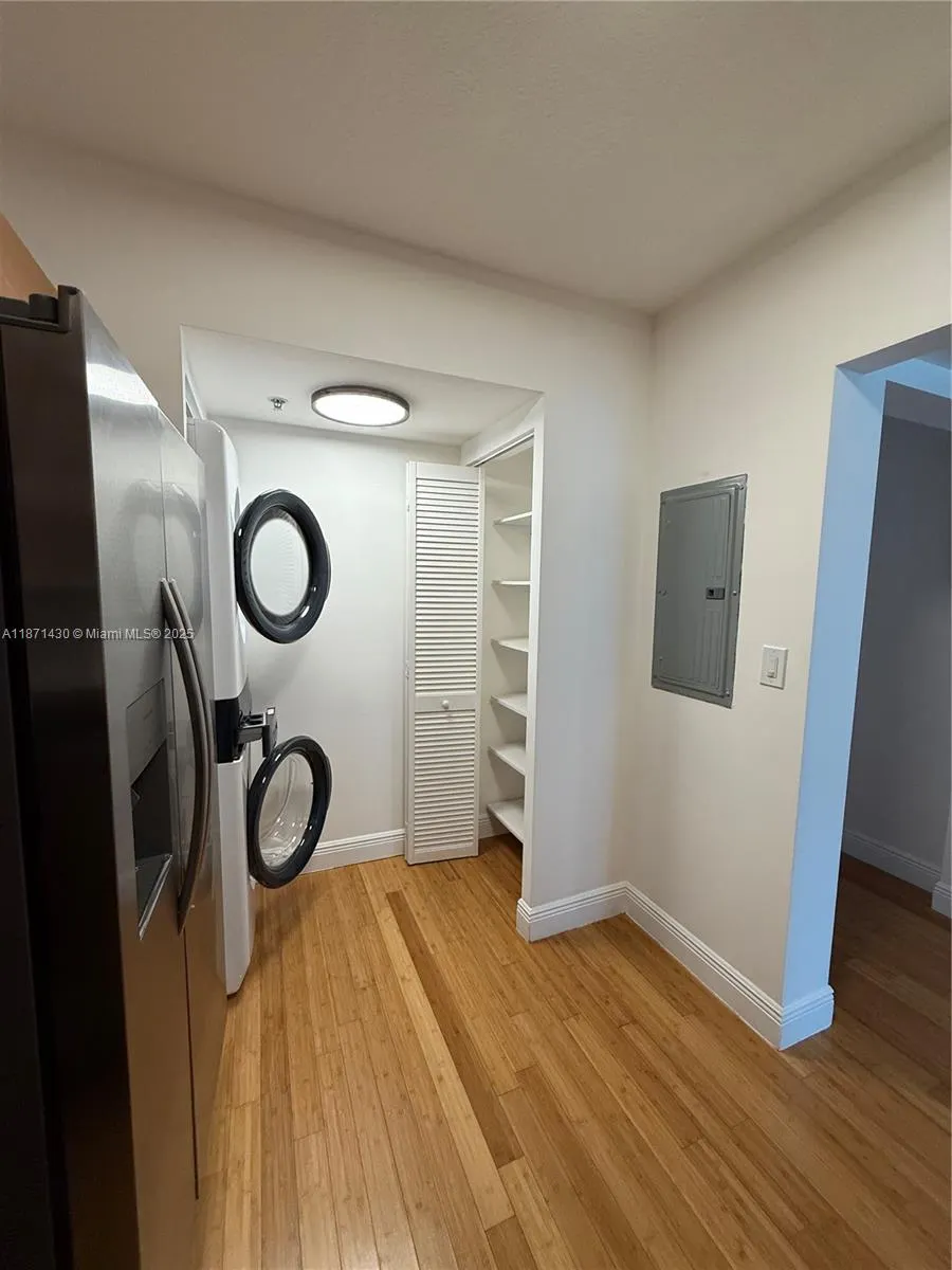 31 SE 5th St, #1204