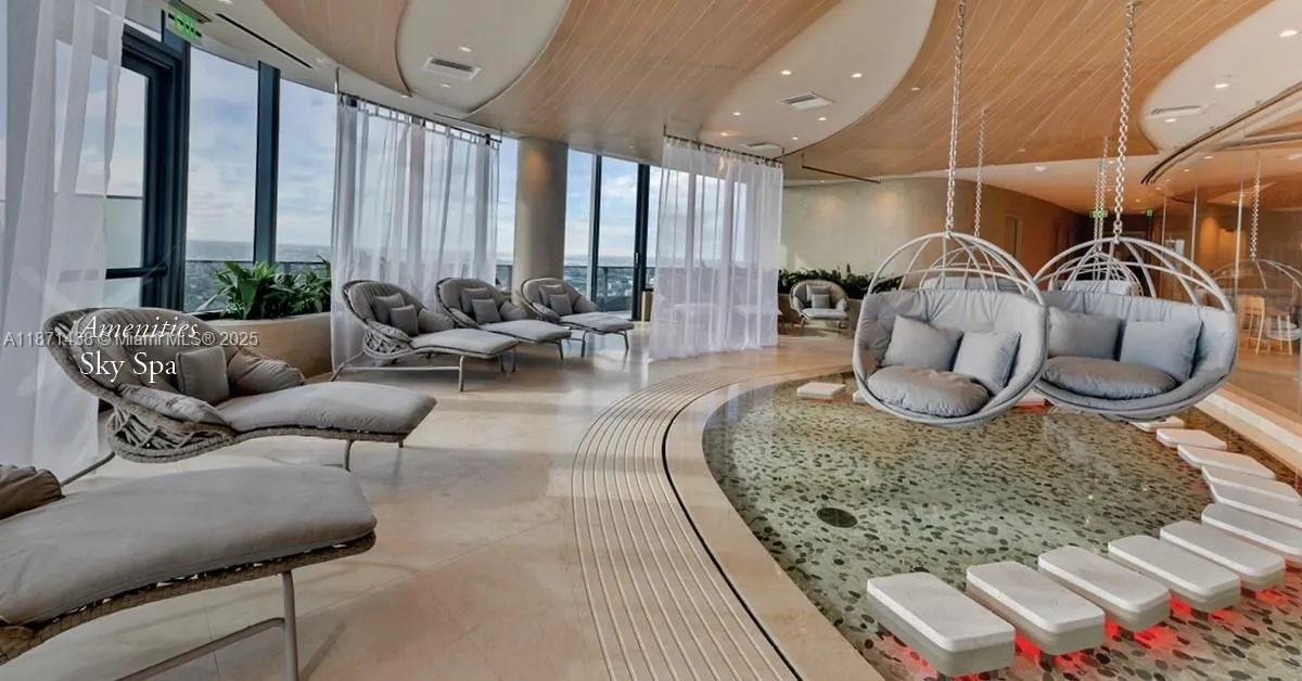 1000 Brickell Plz, #3114