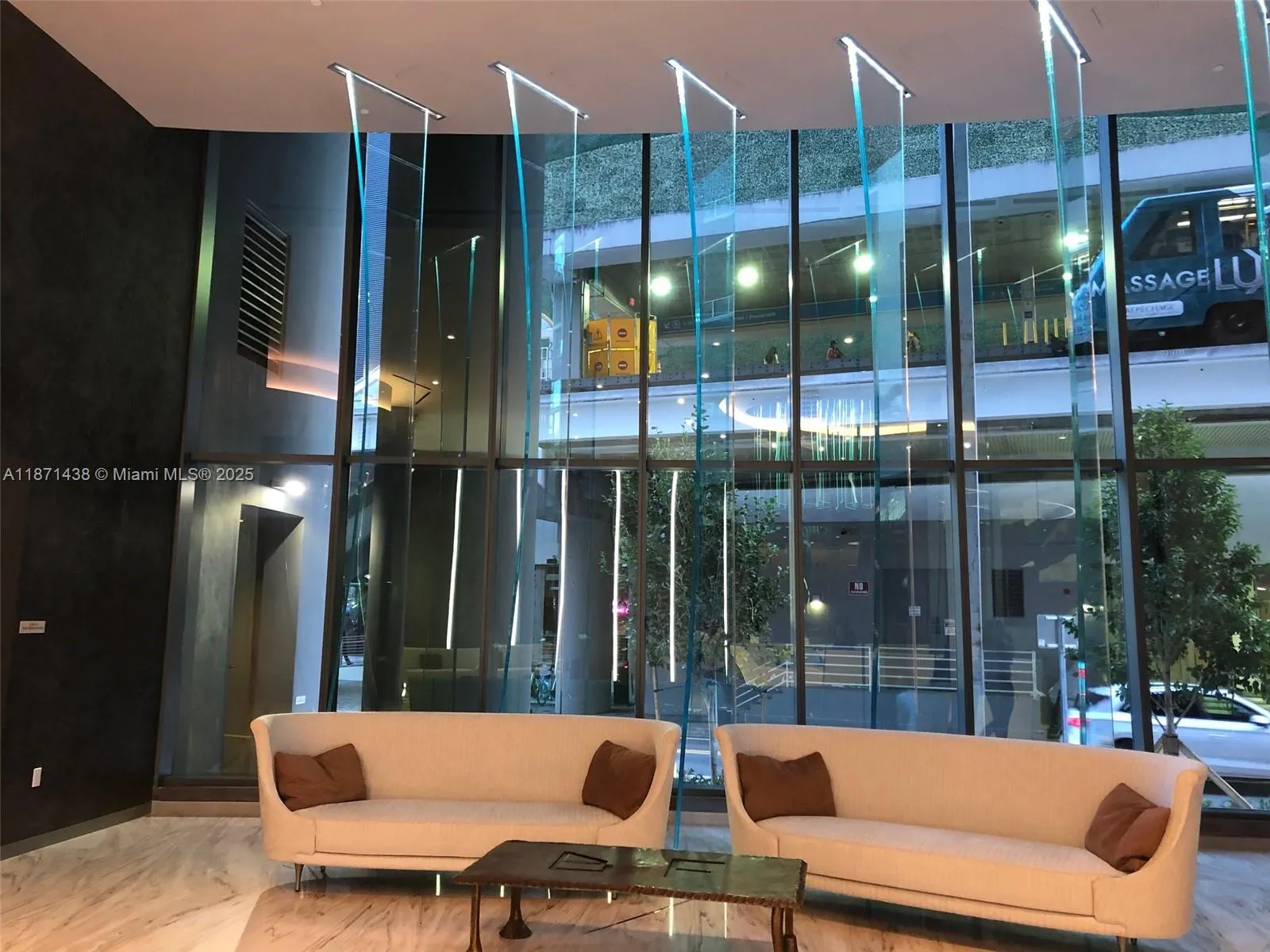 1000 Brickell Plz, #3114